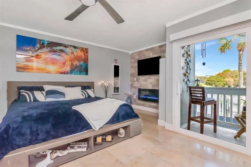2424 W Tampa Bay Blvd, Tampa, FL 33607