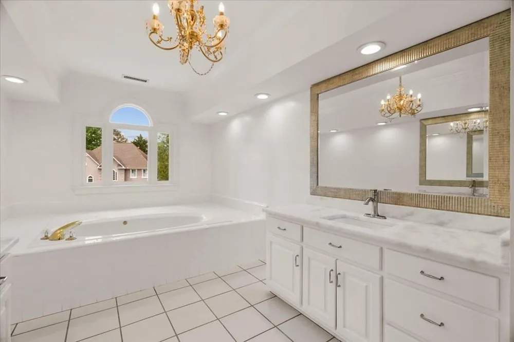 1803 Waterford Pl, Dalton, GA 30720