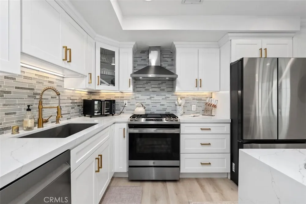 14014 Milbank St, Sherman Oaks, CA 91423