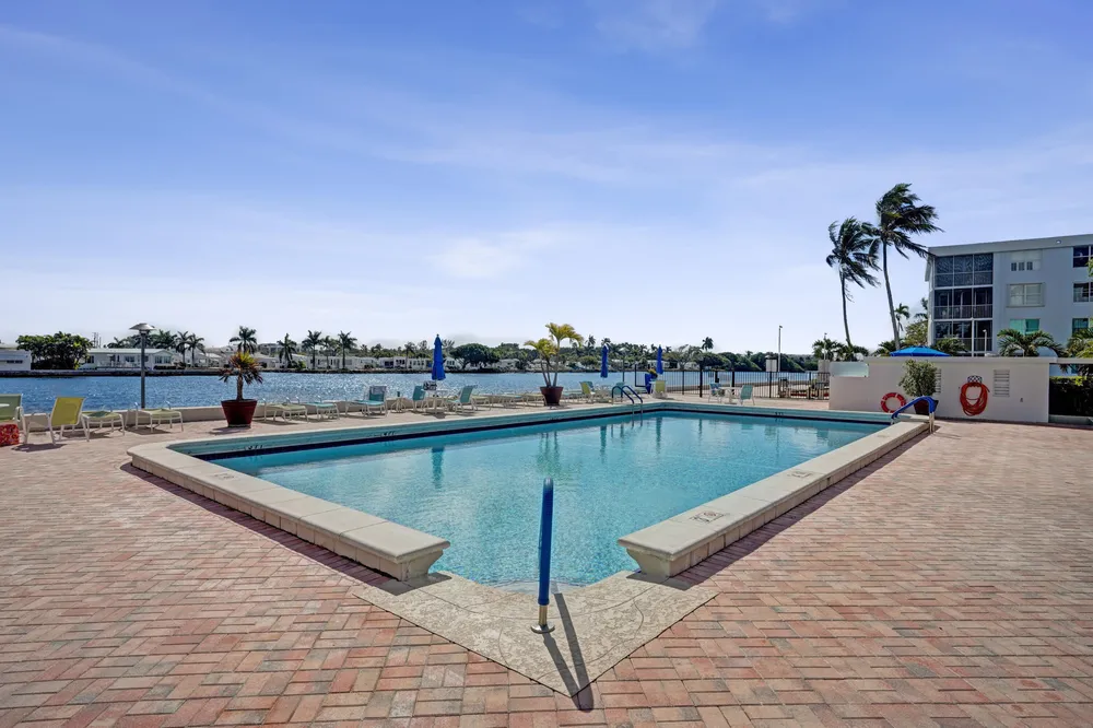 2012 S Federal Hwy, Boynton Beach, FL 33435