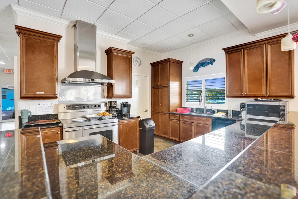 2012 S Federal Hwy, Boynton Beach, FL 33435