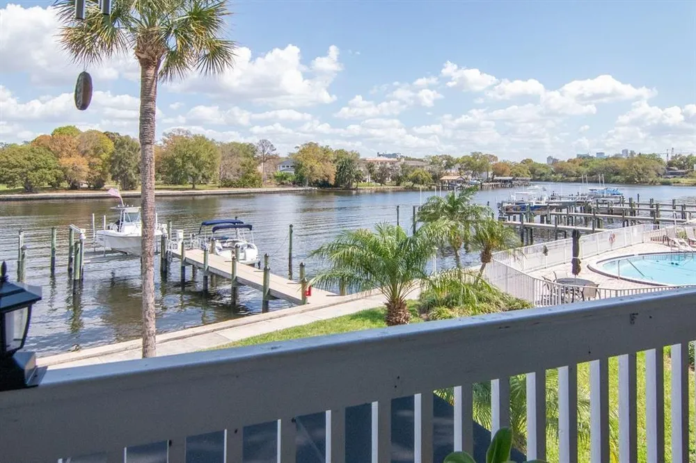 2424 W Tampa Bay Blvd, Tampa, FL 33607