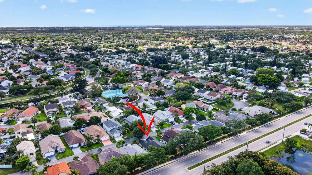 1033 Fairfax Circle W, Boynton Beach, FL 33436