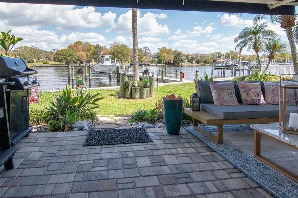2424 W Tampa Bay Blvd, Tampa, FL 33607