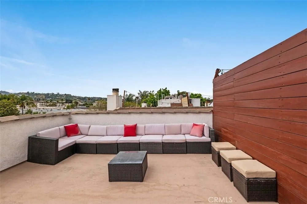 14014 Milbank St, Sherman Oaks, CA 91423