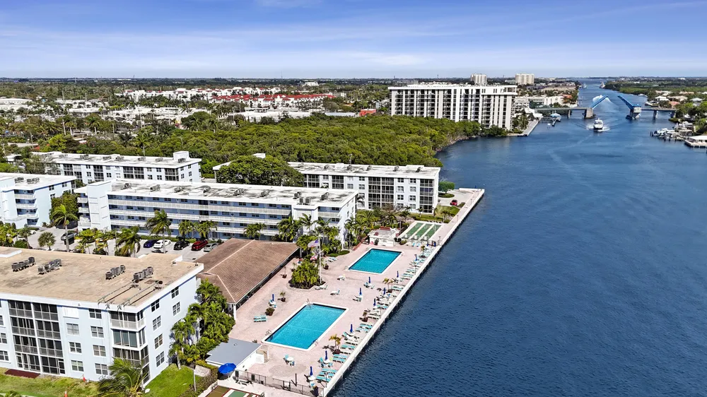 2012 S Federal Hwy, Boynton Beach, FL 33435