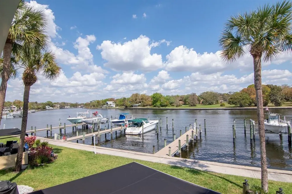 2424 W Tampa Bay Blvd, Tampa, FL 33607