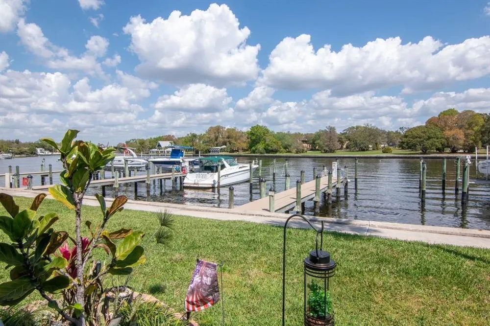 2424 W Tampa Bay Blvd, Tampa, FL 33607