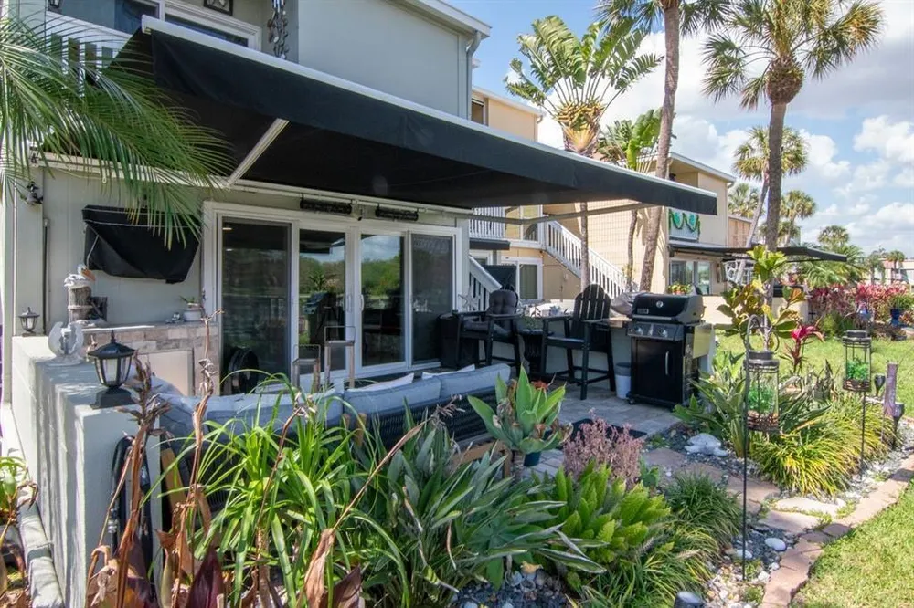 2424 W Tampa Bay Blvd, Tampa, FL 33607