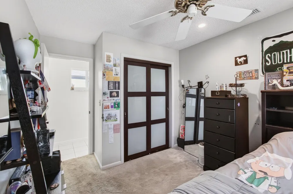 6647 Paul Mar Dr, Lantana, FL 33462