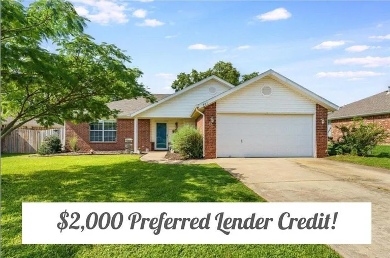 803 Jon Dr, Bentonville, AR 72712