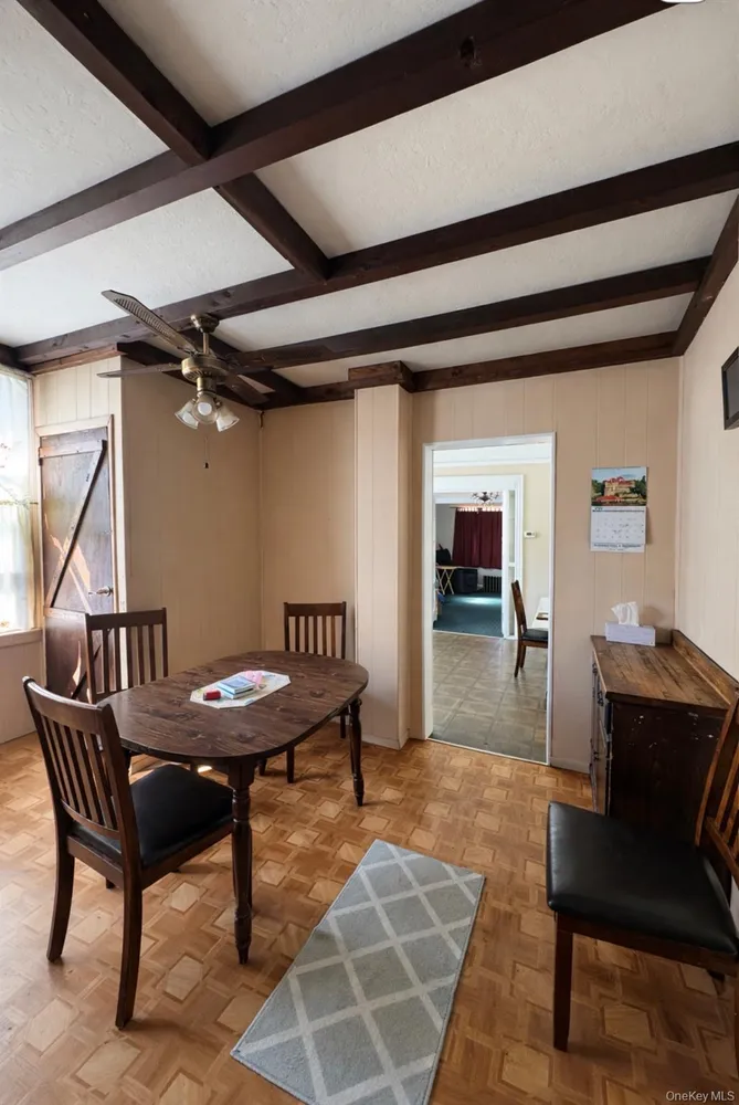 73-15 72 ST, New York, NY 11385