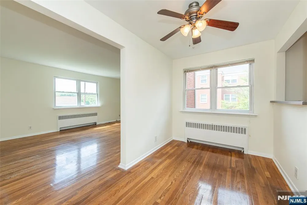 284 Claremont Ave, Verona, NJ 07044