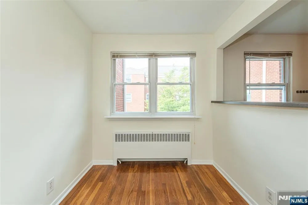 284 Claremont Ave, Verona, NJ 07044