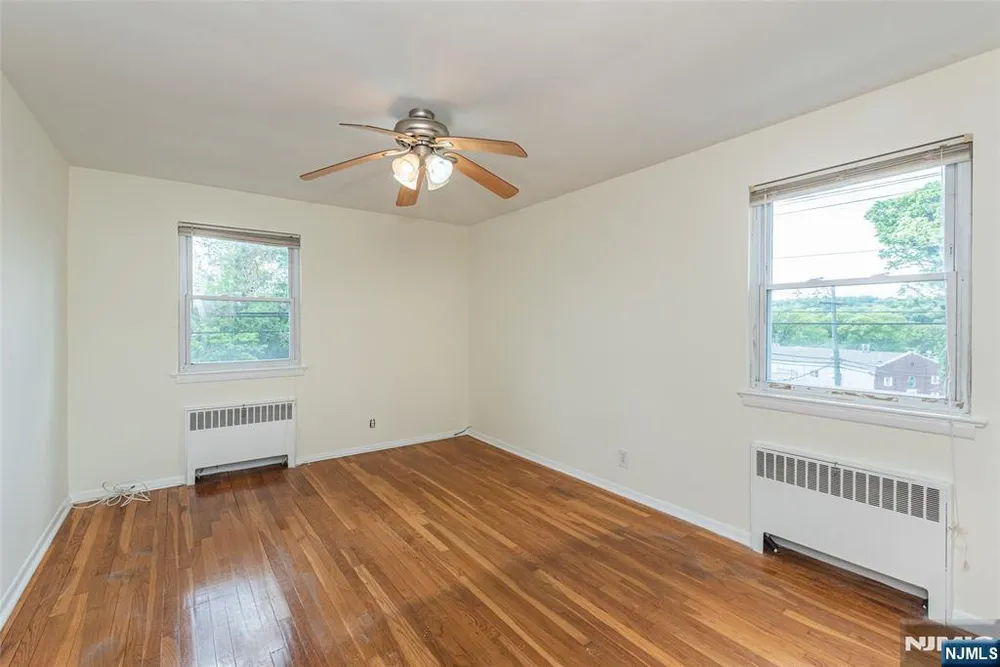 284 Claremont Ave, Verona, NJ 07044