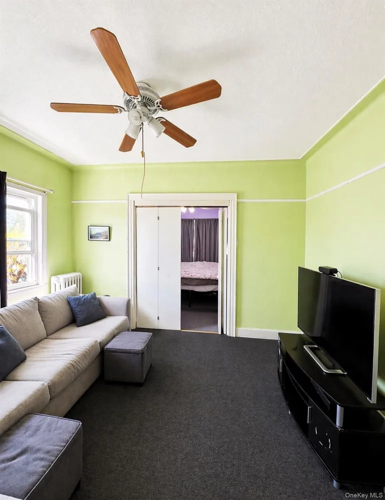 73-15 72 ST, New York, NY 11385
