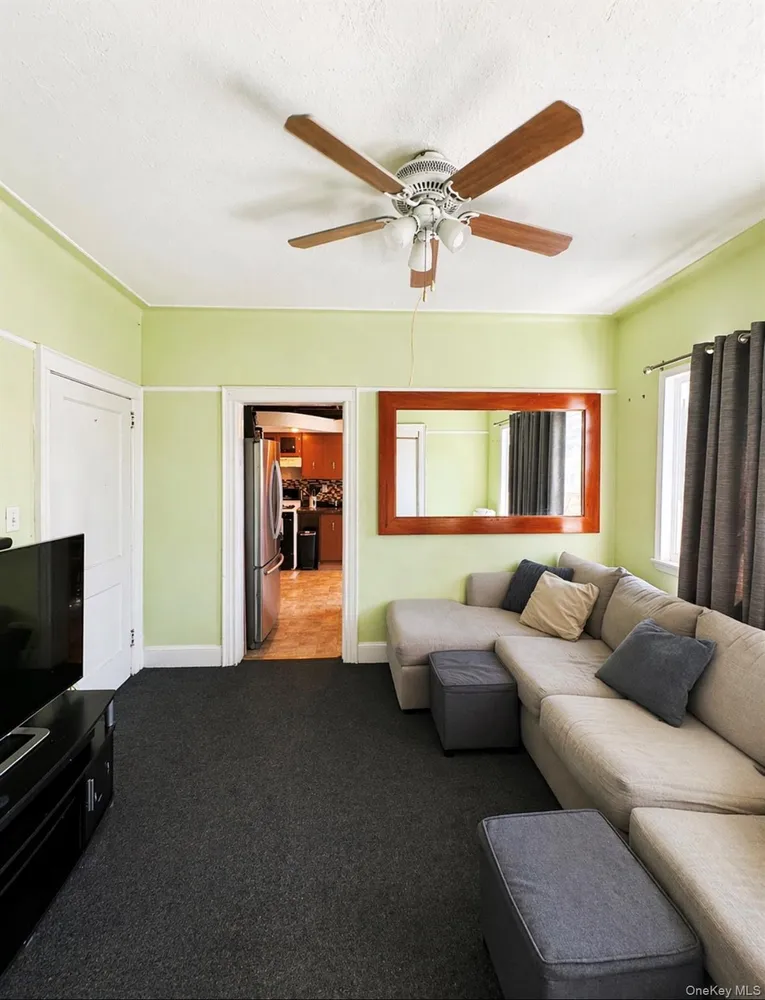 73-15 72 ST, New York, NY 11385