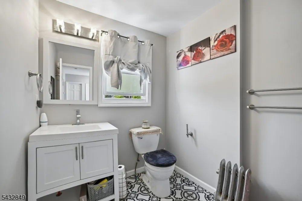 147 Brookside Ave, Irvington, NJ 07111