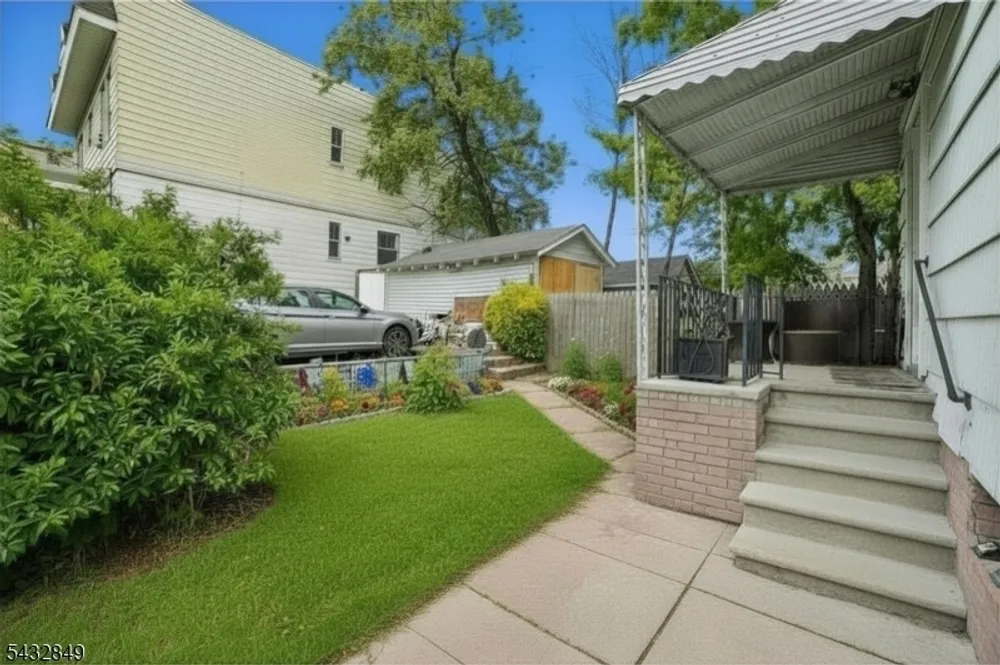 147 Brookside Ave, Irvington, NJ 07111