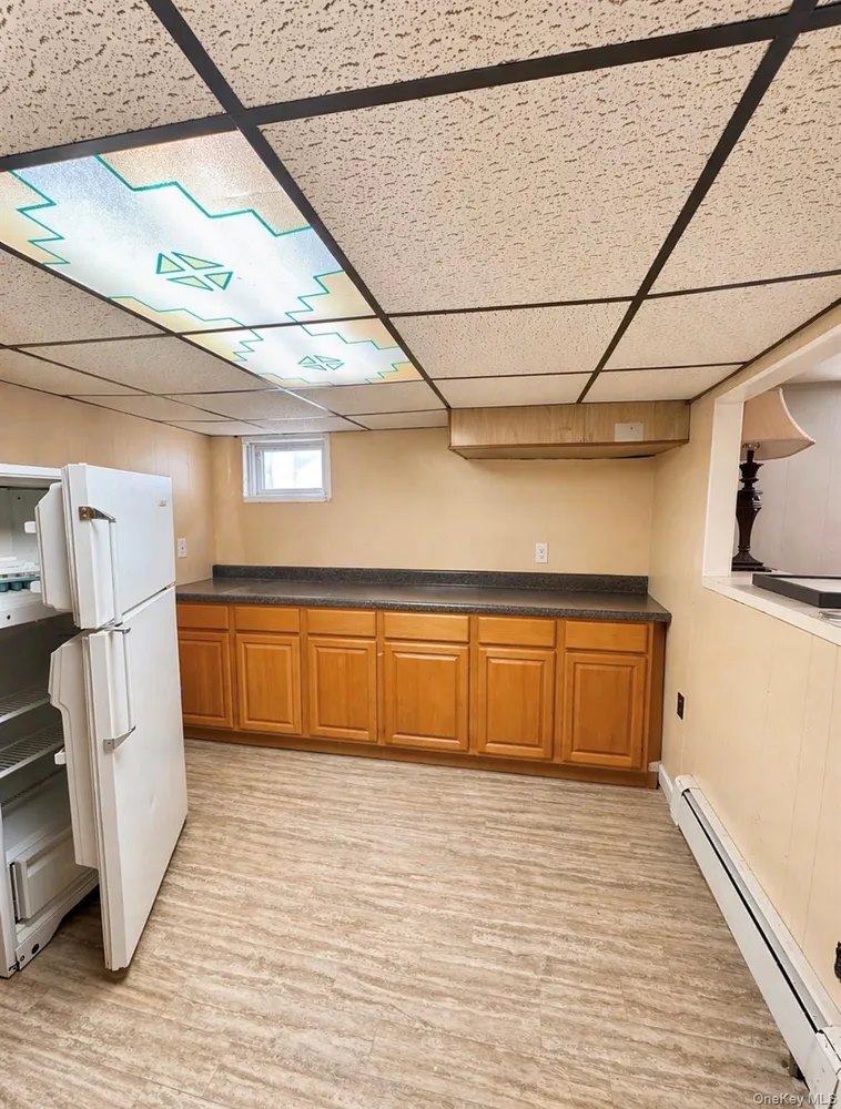 73-15 72 ST, New York, NY 11385