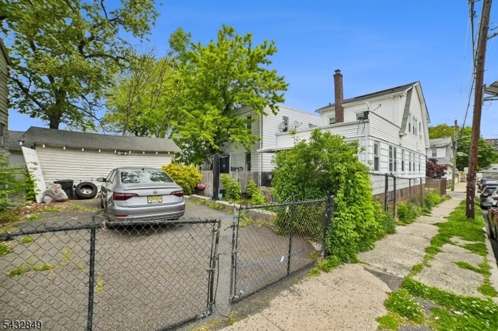147 Brookside Ave, Irvington, NJ 07111
