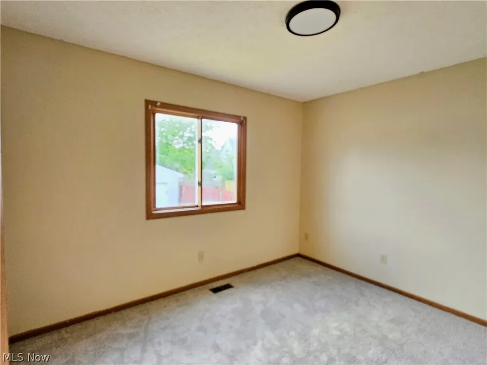 4838 E 86th St, Garfield Heights, OH 44125