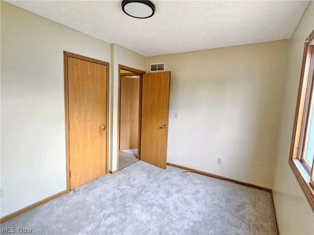 4838 E 86th St, Garfield Heights, OH 44125