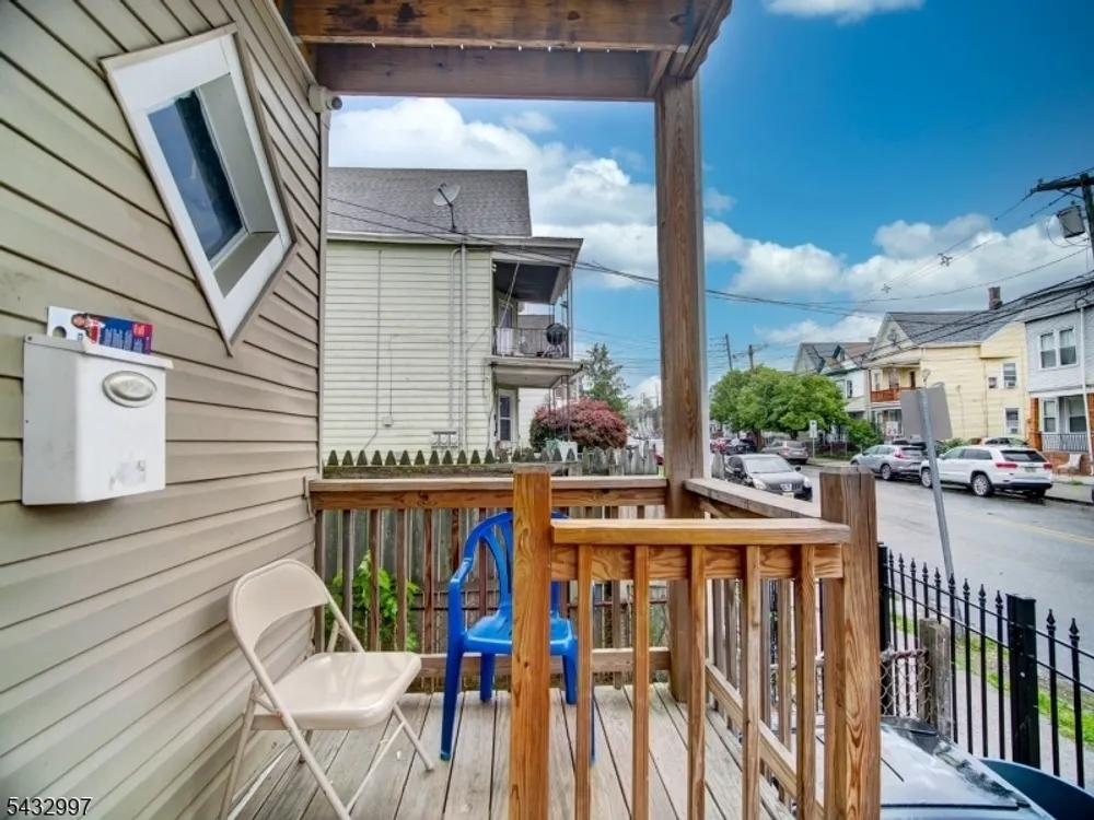 426 E 18th St, Paterson, NJ 07524