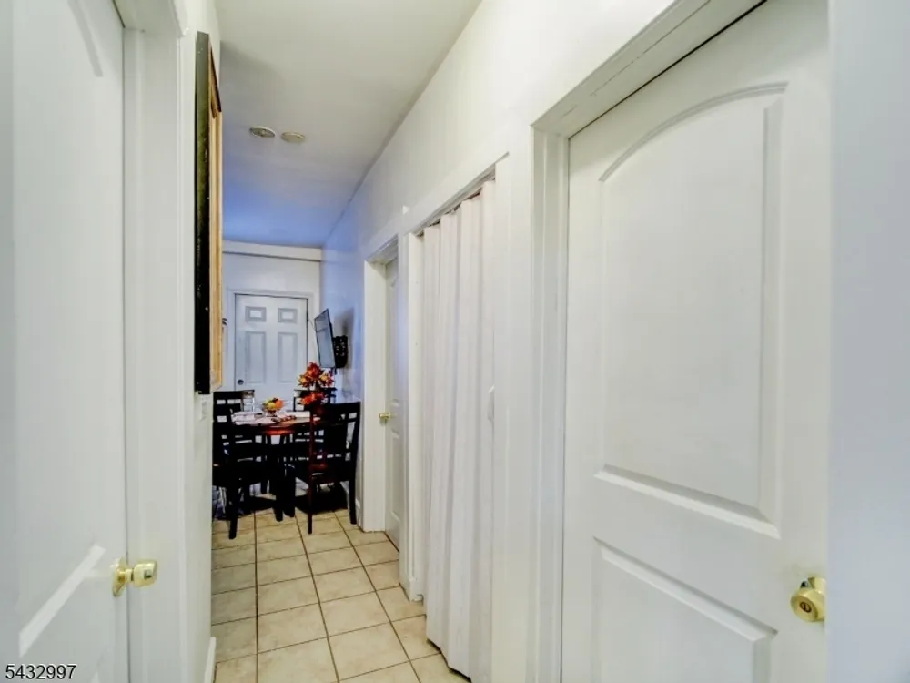 426 E 18th St, Paterson, NJ 07524