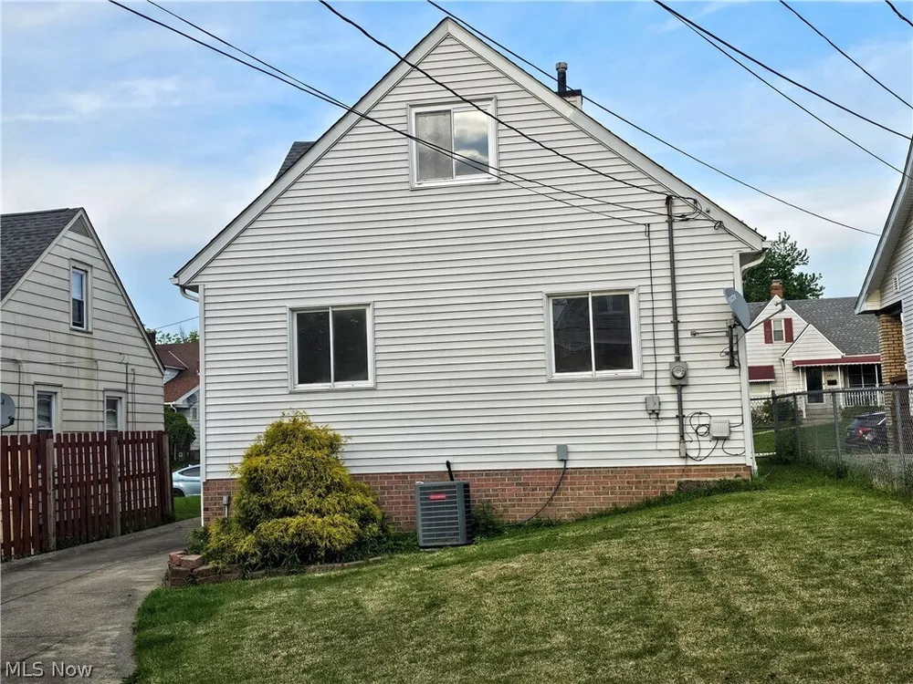 4838 E 86th St, Garfield Heights, OH 44125