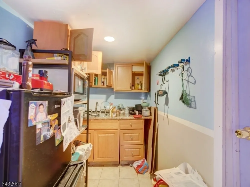 426 E 18th St, Paterson, NJ 07524