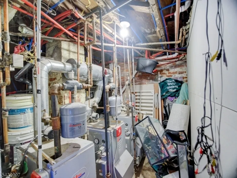 426 E 18th St, Paterson, NJ 07524