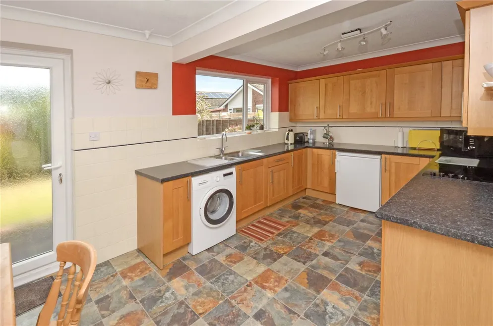Property carousel item 4