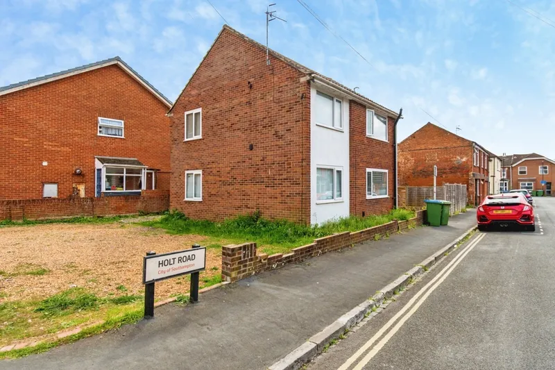 3 bedroom property for sale in Holt Road, Southampton, Hampshire, SO15 ...