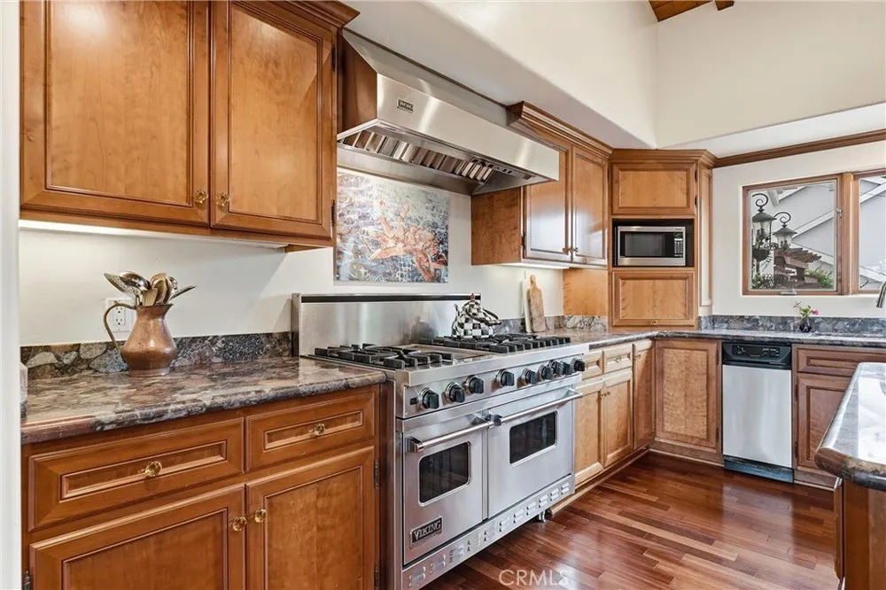 270 Flowerfield Ln, La Habra Heights, CA 90631