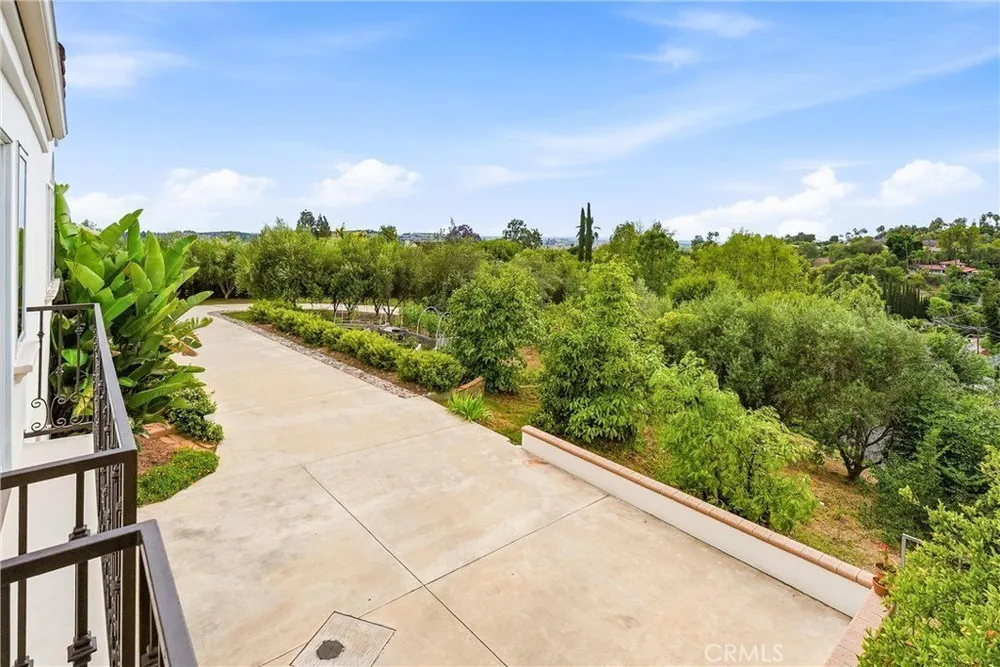 270 Flowerfield Ln, La Habra Heights, CA 90631