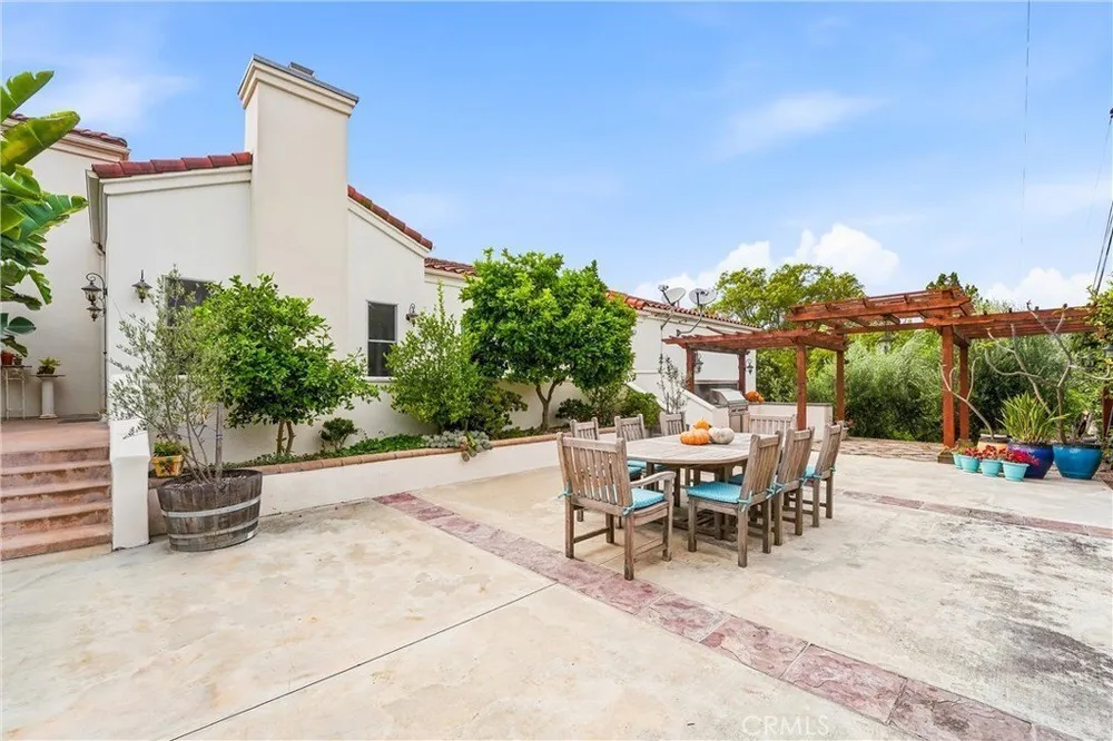 270 Flowerfield Ln, La Habra Heights, CA 90631