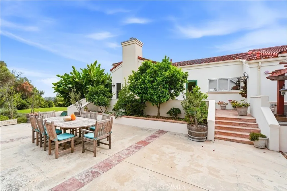 270 Flowerfield Ln, La Habra Heights, CA 90631