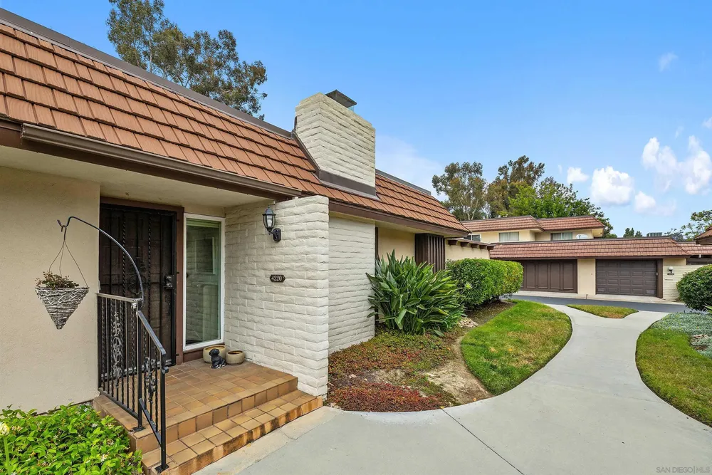 4220 Collwood Ln, San Diego, CA 92115
