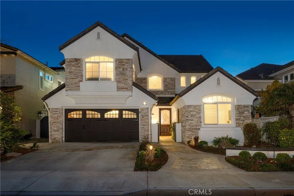 6300 Forester Dr, Huntington Beach, CA 92648