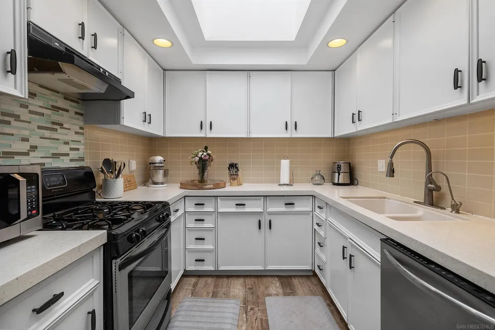 4220 Collwood Ln, San Diego, CA 92115