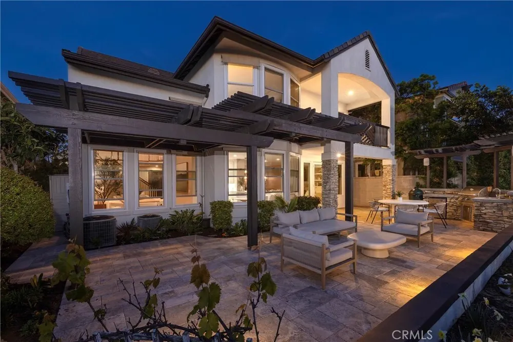 6300 Forester Dr, Huntington Beach, CA 92648
