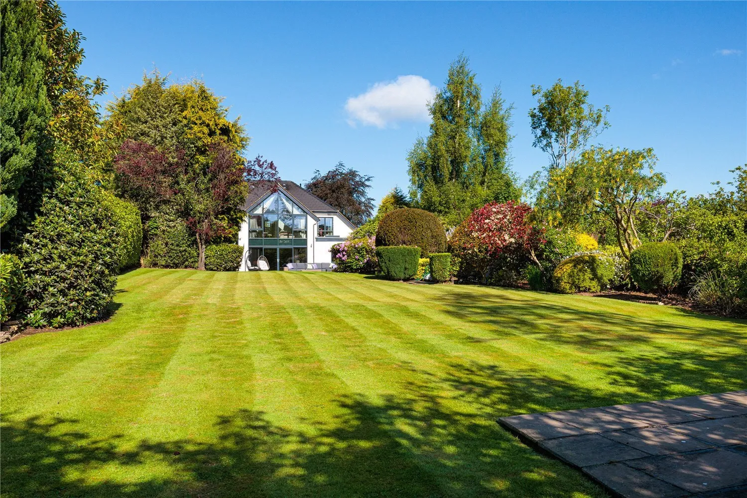 Yew Tree Way, Prestbury, SK10 photo 3