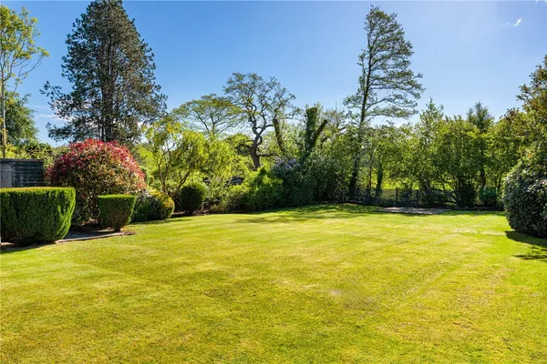 Yew Tree Way, Prestbury, SK10 photo 24