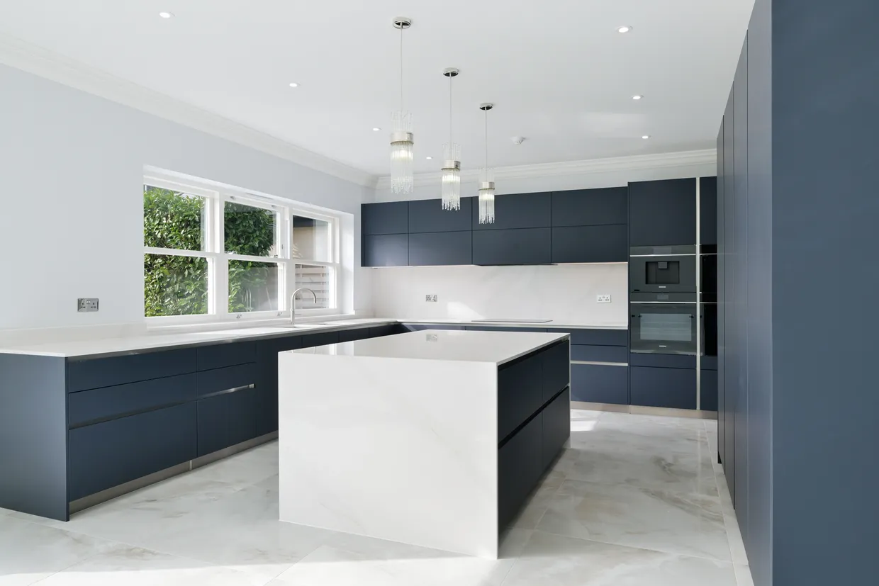 Furze Grove, Kingswood, KT20 photo 4