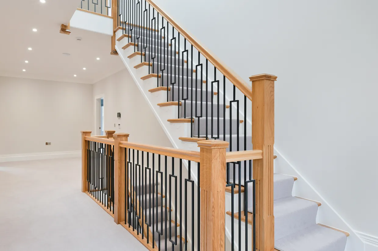 Furze Grove, Kingswood, KT20 photo 6
