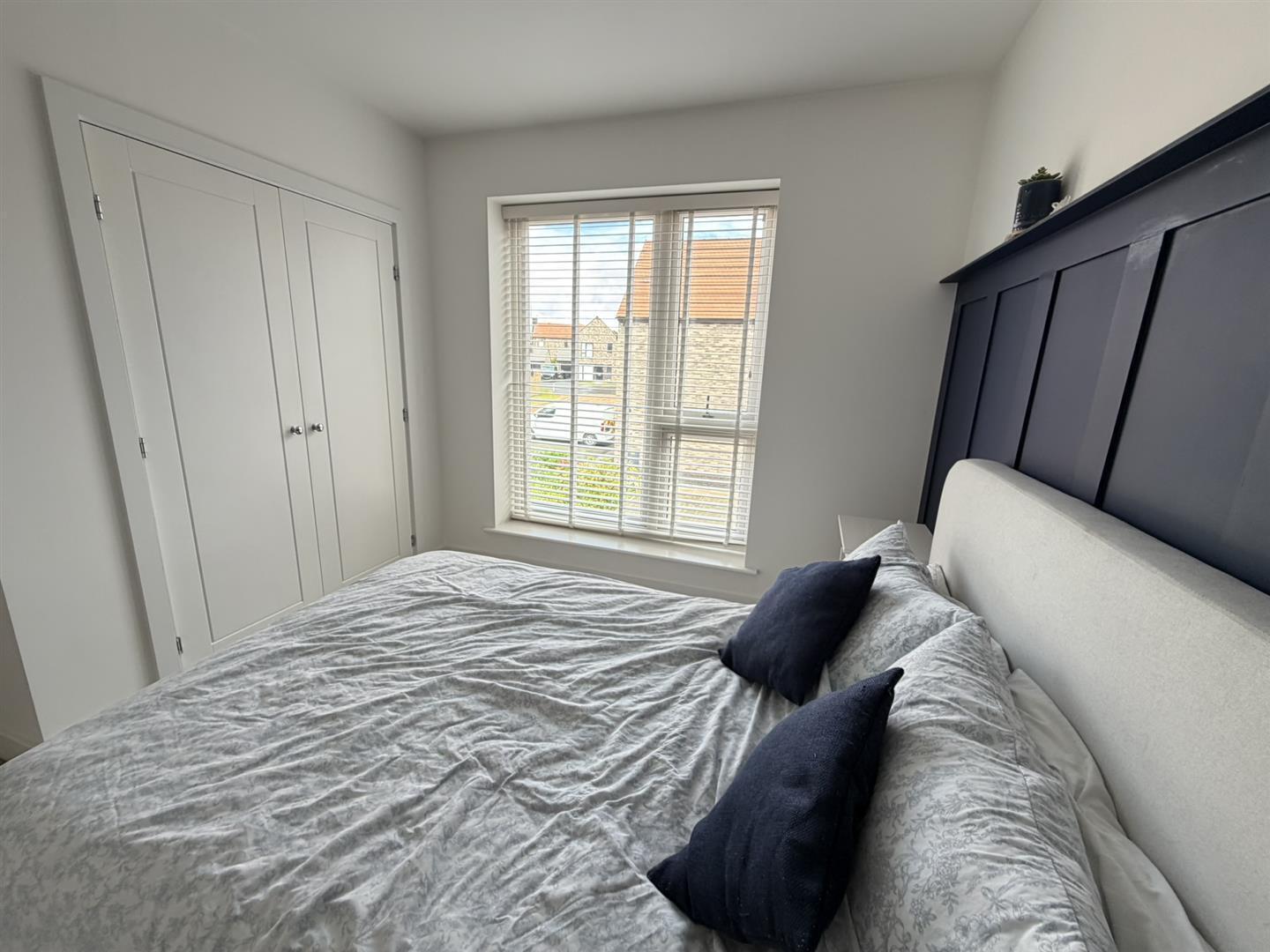 Goldcrest Close, Daventry Image 11