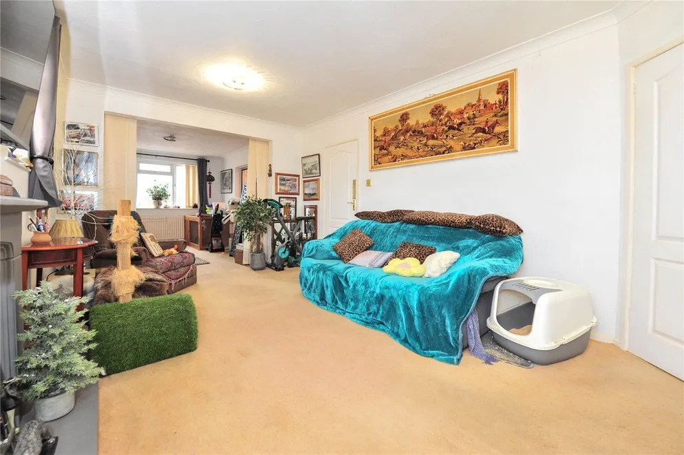 Property carousel item 7