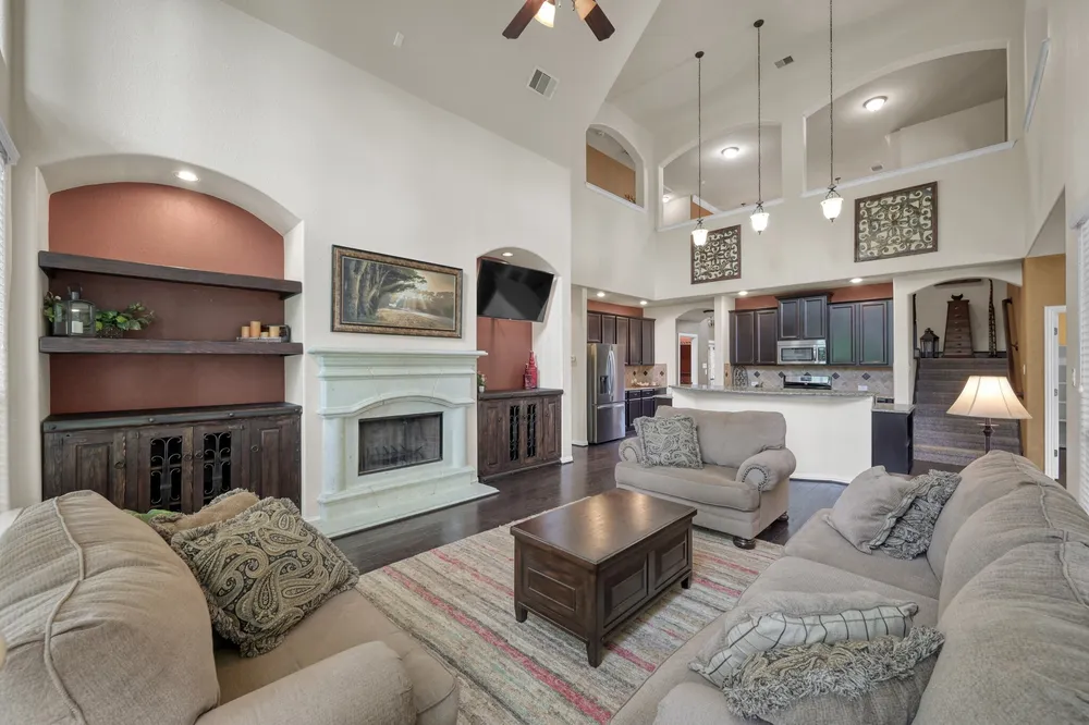 2033 Brodie Ln, Conroe, TX 77301