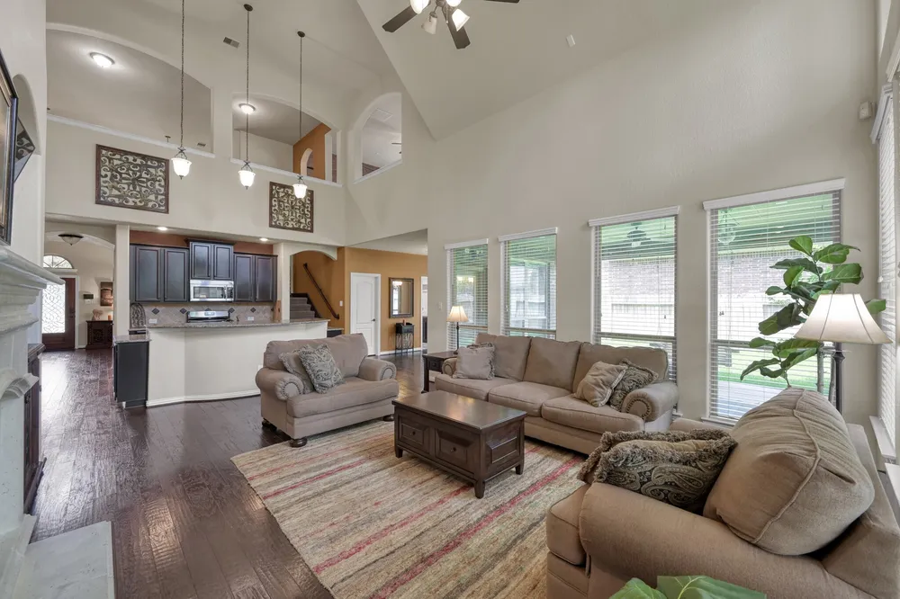 2033 Brodie Ln, Conroe, TX 77301